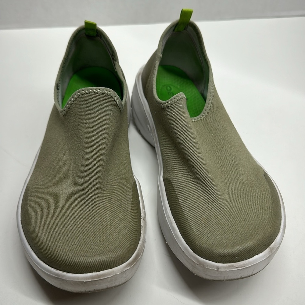 Oofos Oomg eeZee Slip On Sneaker Canvas Shoes Olive Green White Women's Size 8 - Picture 3 of 9